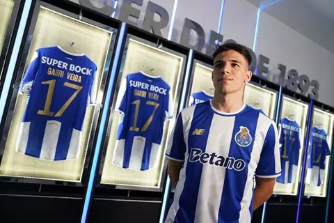 منافس الأهلي.. ماذا قدم فيجا في الظهور الأول مع بورتو بكأس العالم للأندية؟